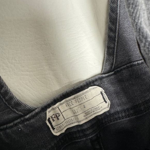 Free people deep V denim jump suit size 4 - Picture 6 of 9